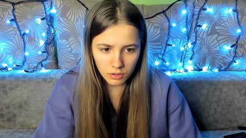 Snapshot of maggiecake chatting on 12-13-24, 01:48 Maggie online show from 12-13-24, 01:48