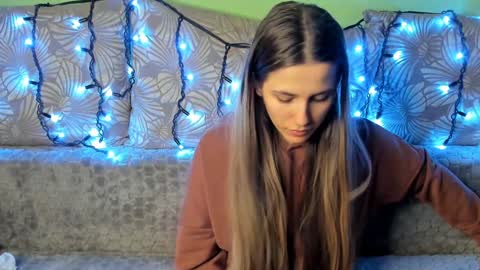 Snapshot of maggiecake chatting on 12-26-24, 03:59 Maggie online show from 12-26-24, 03:59