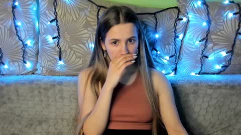 Snapshot of maggiecake chatting on 01-25-25, 05:18 Maggie online show from 01-25-25, 05:18