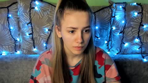 Snapshot of maggiecake chatting on 01-30-25, 05:19 Maggie online show from 01-30-25, 05:19