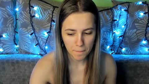 Snapshot of maggiecake chatting on 02-11-25, 01:20 Maggie online show from 02-11-25, 01:20