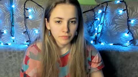 Snapshot of maggiecake chatting on 02-22-25, 04:40 Maggie online show from 02-22-25, 04:40