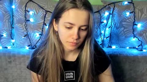 Snapshot of maggiecake chatting on 02-23-25, 05:12 Maggie online show from 02-23-25, 05:12