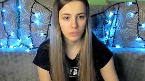 Snapshot of maggiecake chatting on 02-25-25, 05:19 Maggie online show from 02-25-25, 05:19