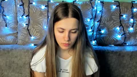 Snapshot of maggiecake chatting on 03-04-25, 03:44 Maggie online show from 03-04-25, 03:44