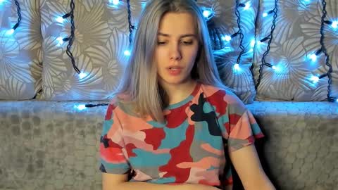 Snapshot of maggiecake chatting on 03-08-25, 04:12 Maggie online show from 03-08-25, 04:12