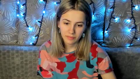 Snapshot of maggiecake chatting on 03-12-25, 01:25 Maggie online show from 03-12-25, 01:25