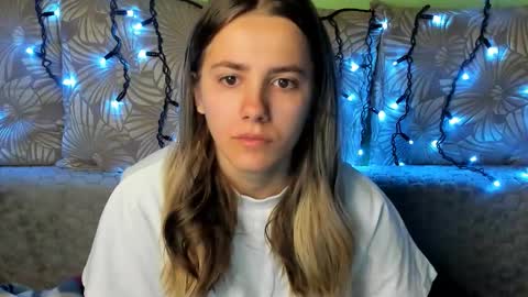 Snapshot of maggiecake chatting on 11-09-25, 04:33 Maggie online show from 11-09-25, 04:33