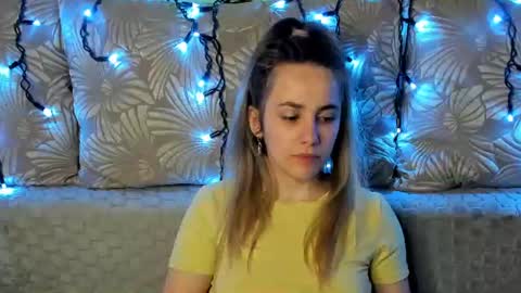 Maggie online show from 06-12-26, 12:42