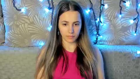 Maggie online show from 06-25-26, 01:49