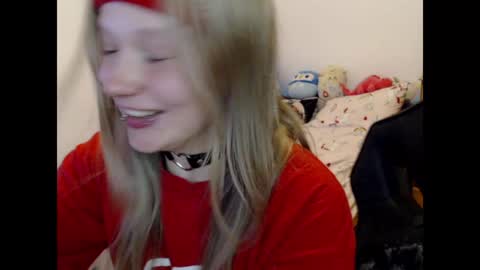 Snapshot of maggieswaggy chatting on 12-11-24, 06:52 Magdalene Swaggy online show from 12-11-24, 06:52