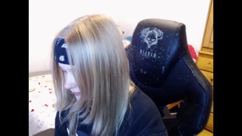 Snapshot of maggieswaggy chatting on 01-12-25, 07:31 Magdalene Swaggy online show from 01-12-25, 07:31