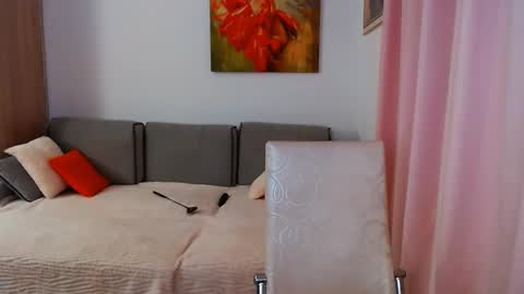 Snapshot of magic_blondie chatting on 12-29-24, 04:08 Margo online show from 12-29-24, 04:08