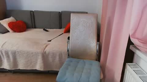 Snapshot of magic_blondie chatting on 02-22-25, 09:59 Margo online show from 02-22-25, 09:59