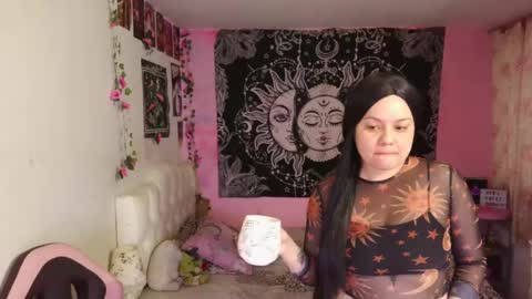 Claire online show from 01-26-25, 11:08