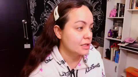 Claire online show from 09-23-25, 11:30