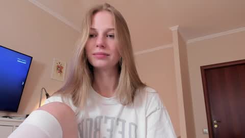 Alice  online show from 04-04-26, 10:35