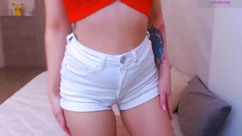 Snapshot of magic_eyes_ chatting on 04-24-26, 02:36 Hypnotizing online show from 04-24-26, 02:36