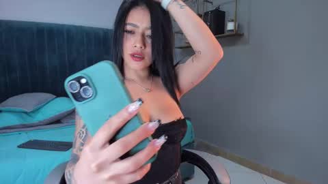 Isa  online show from 09-25-25, 11:36