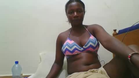 Snapshot of magic_koko3 chatting on 10-15-25, 12:33 magic_koko3 online show from 10-15-25, 12:33