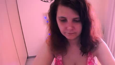 Snapshot of magic_kristy chatting on 07-14-26, 07:35 Kristy online show from 07-14-26, 07:35