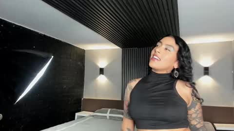 Snapshot of magic_marg chatting on 09-15-25, 09:15 Marge online show from 09-15-25, 09:15