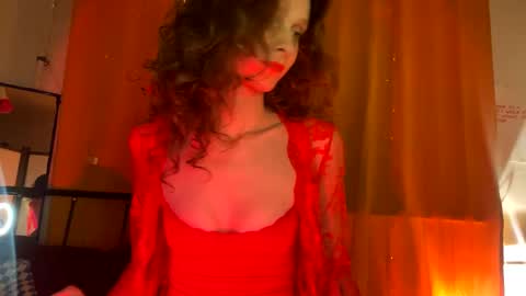 Snapshot of magic_mini_moon chatting on 02-14-25, 07:12 Mikky or Moon online show from 02-14-25, 07:12