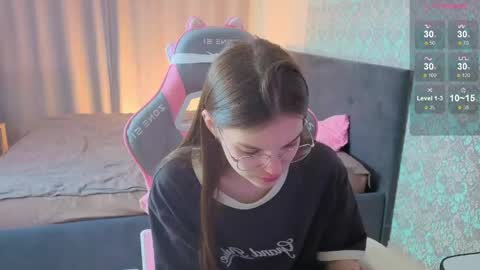 Snapshot of magic_shy chatting on 05-07-26, 02:17 Merry online show from 05-07-26, 02:17