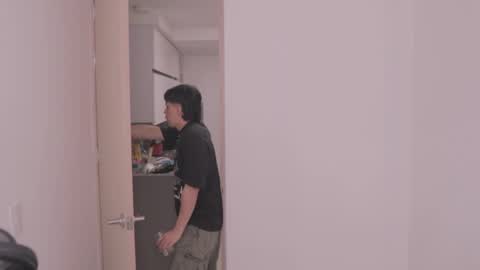 Tony Hoffa online show from 10-03-25, 04:26