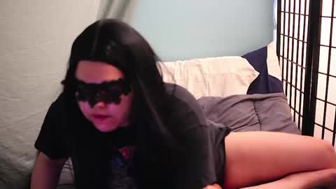 magicalgirlfrieren online show from 10-29-25, 10:44