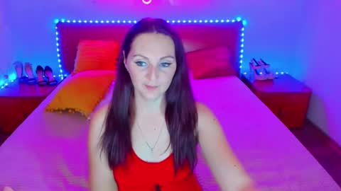 Snapshot of magiceyess chatting on 12-08-24, 04:28 Lili and Bella online show from 12-08-24, 04:28