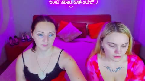 Snapshot of magiceyess chatting on 12-16-24, 07:48 Lili and Bella online show from 12-16-24, 07:48