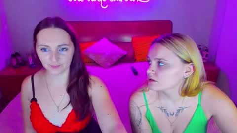 Snapshot of magiceyess chatting on 01-17-25, 10:22 Lili and Bella online show from 01-17-25, 10:22