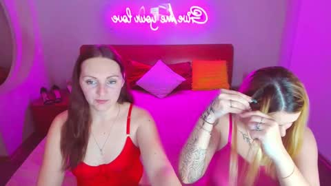 Snapshot of magiceyess chatting on 02-14-25, 07:28 Lili and Bella online show from 02-14-25, 07:28
