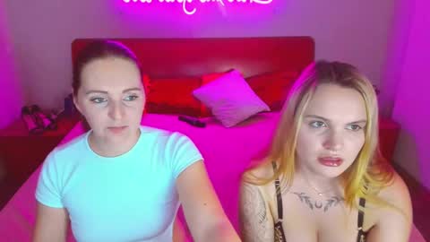 Snapshot of magiceyess chatting on 02-26-25, 10:26 Lili and Bella online show from 02-26-25, 10:26