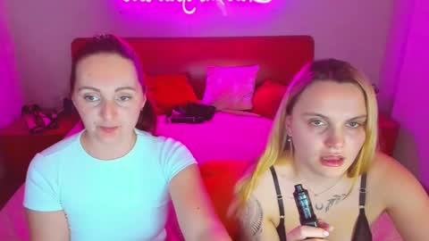 Snapshot of magiceyess chatting on 02-27-25, 10:48 Lili and Bella online show from 02-27-25, 10:48