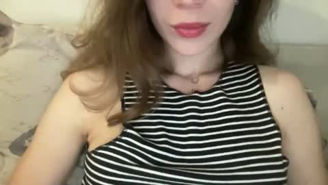 Snapshot of magicgirl50053 chatting on 06-04-26, 05:30 magicgirl50053 online show from 06-04-26, 05:30