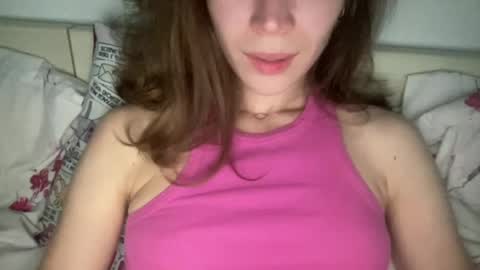 Snapshot of magicgirl50053 chatting on 06-11-26, 05:44 magicgirl50053 online show from 06-11-26, 05:44