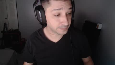 Snapshot of magicjawn chatting on 01-07-25, 01:38 magicjawn online show from 01-07-25, 01:38