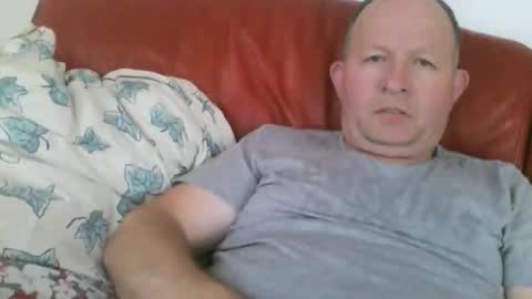 Snapshot of magicman250 chatting on 06-10-26, 06:01 magicman250 online show from 06-10-26, 06:01