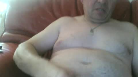 Snapshot of magicman250 chatting on 06-25-26, 05:28 magicman250 online show from 06-25-26, 05:28