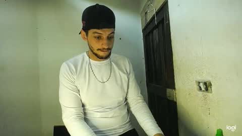 Snapshot of magico_9809 chatting on 01-17-26, 02:11 BRAYAN online show from 01-17-26, 02:11