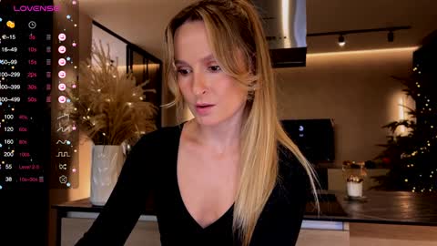 Snapshot of magicpeaach chatting on 01-16-25, 10:02 magicpeaach online show from 01-16-25, 10:02