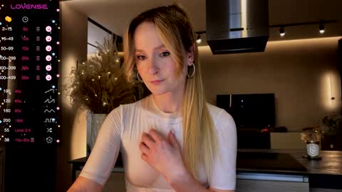 Snapshot of magicpeaach chatting on 01-18-25, 05:59 magicpeaach online show from 01-18-25, 05:59