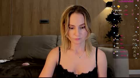 Snapshot of magicpeaach chatting on 02-11-25, 05:07 magicpeaach online show from 02-11-25, 05:07