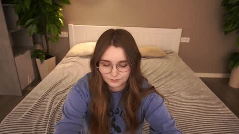 Emily online show from 12-12-24, 02:00