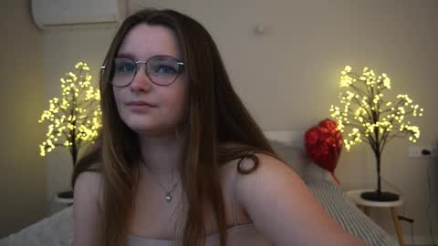 Emily online show from 03-05-25, 06:54