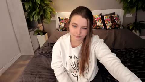 Emily online show from 10-09-25, 01:53