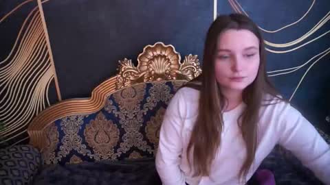 Snapshot of magicpeachhs chatting on 01-08-26, 01:57 Emily online show from 01-08-26, 01:57