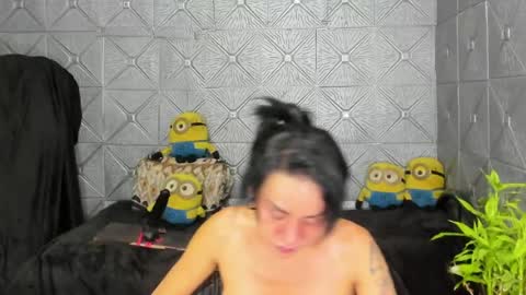 Snapshot of magicsaya chatting on 05-10-26, 05:12 TsKaycee online show from 05-10-26, 05:12